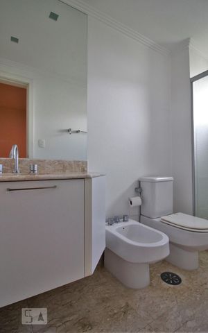 Apartamento à venda com 282m², 3 quartos e 4 vagasBanheiro da suíte 1
