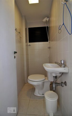 Apartamento à venda com 282m², 3 quartos e 4 vagasBanheiro de serviço