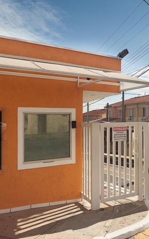 Casa de condomínio à venda com 250m², 5 quartos e 3 vagas Casa de condomínio à venda com 250m², 5 quartos e 3 vagasFachada do condominio