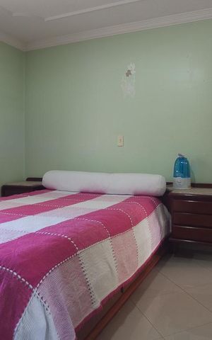 Casa de condomínio à venda com 250m², 5 quartos e 3 vagas Casa de condomínio à venda com 250m², 5 quartos e 3 vagasSuíte