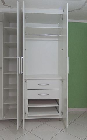 Casa de condomínio à venda com 250m², 5 quartos e 3 vagas Casa de condomínio à venda com 250m², 5 quartos e 3 vagasEdícula - quarto
