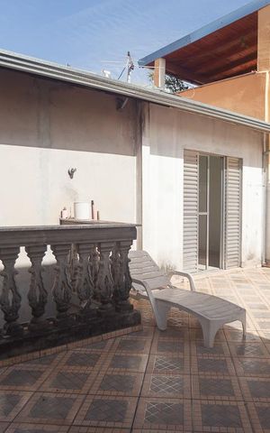 Casa de condomínio à venda com 250m², 5 quartos e 3 vagas Casa de condomínio à venda com 250m², 5 quartos e 3 vagasVaranda