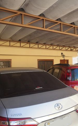 Casa de condomínio à venda com 250m², 5 quartos e 3 vagas Casa de condomínio à venda com 250m², 5 quartos e 3 vagasFachada da casa
