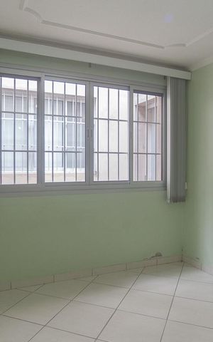 Casa de condomínio à venda com 250m², 5 quartos e 3 vagas Casa de condomínio à venda com 250m², 5 quartos e 3 vagasEdícula - quarto