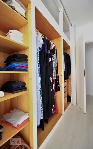 Apartamento à venda com 230m², 3 quartos e 4 vagasCloset