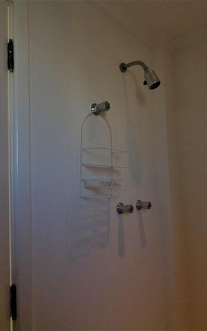 Apartamento à venda com 230m², 3 quartos e 4 vagasChuveiro