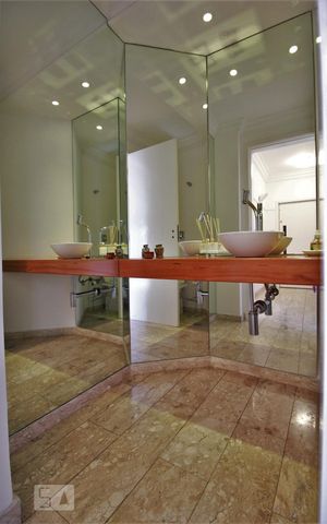 Apartamento à venda com 230m², 3 quartos e 4 vagasLavabo