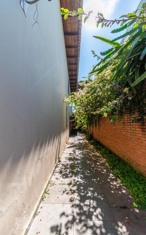 Casa para alugar com 483m², 4 quartos e 6 vagasÁrea Externa Lateral
