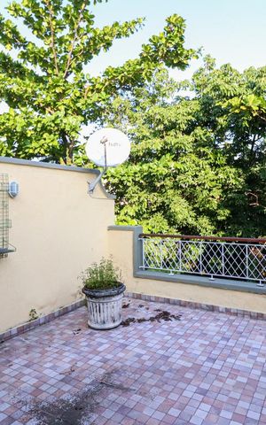 Casa de condomínio à venda com 200m², 3 quartos e 2 vagas Casa de condomínio à venda com 200m², 3 quartos e 2 vagasTERRAÇO