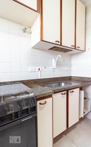 Apartamento para alugar com 70m², 2 quartos e 1 vagaCozinha