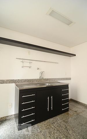 Apartamento para alugar com 139m², 2 quartos e 2 vagasCozinha