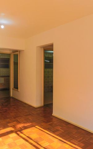 Apartamento à venda com 78m², 2 quartos e sem vaga Apartamento à venda com 78m², 2 quartos e sem vagaSala
