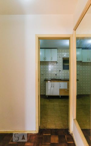 Apartamento à venda com 78m², 2 quartos e sem vaga Apartamento à venda com 78m², 2 quartos e sem vagaEntrada Cozinha