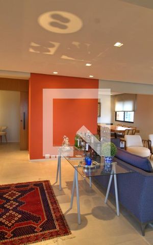 Apartamento à venda com 235m², 3 quartos e 4 vagas Apartamento à venda com 235m², 3 quartos e 4 vagasSala