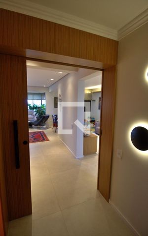 Apartamento à venda com 235m², 3 quartos e 4 vagas Apartamento à venda com 235m², 3 quartos e 4 vagasHall de entrada