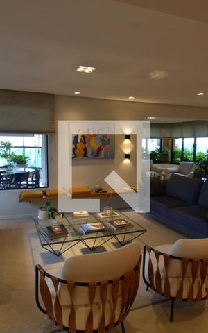 Apartamento à venda com 235m², 3 quartos e 4 vagas Apartamento à venda com 235m², 3 quartos e 4 vagasSala