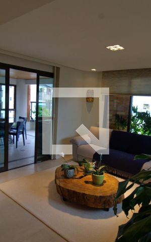 Apartamento à venda com 235m², 3 quartos e 4 vagas Apartamento à venda com 235m², 3 quartos e 4 vagasSala 2