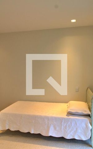 Apartamento à venda com 235m², 3 quartos e 4 vagas Apartamento à venda com 235m², 3 quartos e 4 vagasSuíte 2