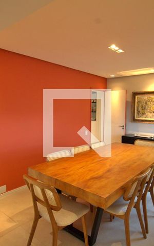 Apartamento à venda com 235m², 3 quartos e 4 vagas Apartamento à venda com 235m², 3 quartos e 4 vagasSala de Jantar