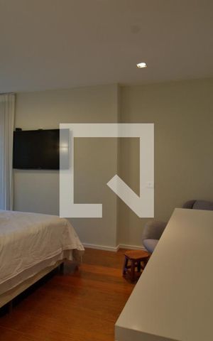 Apartamento à venda com 235m², 3 quartos e 4 vagas Apartamento à venda com 235m², 3 quartos e 4 vagasSuíte 3