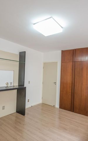 Apartamento à venda com 195m², 3 quartos e 2 vagas Apartamento à venda com 195m², 3 quartos e 2 vagasSUÍTE