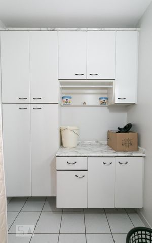 Apartamento à venda com 107m², 3 quartos e 2 vagasQuarto de serviço 