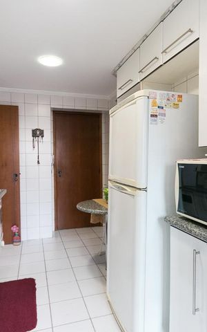 Apartamento à venda com 107m², 3 quartos e 2 vagasCozinha 