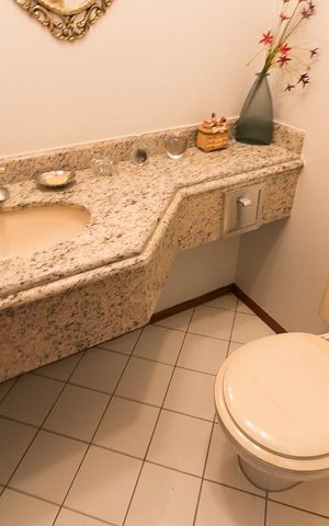 Apartamento à venda com 107m², 3 quartos e 2 vagasBanheiro 1 