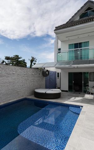 Casa à venda com 280m², 4 quartos e 1 vagaPiscina