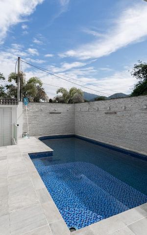 Casa à venda com 280m², 4 quartos e 1 vagaPiscina
