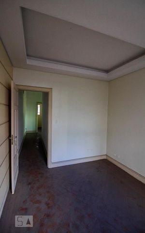 Casa à venda com 200m², 3 quartos e sem vaga Casa à venda com 200m², 3 quartos e sem vagaQuarto 3