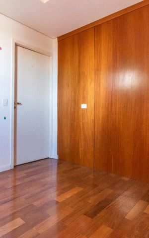 Apartamento para alugar com 127m², 2 quartos e 2 vagas Apartamento para alugar com 127m², 2 quartos e 2 vagasQuarto