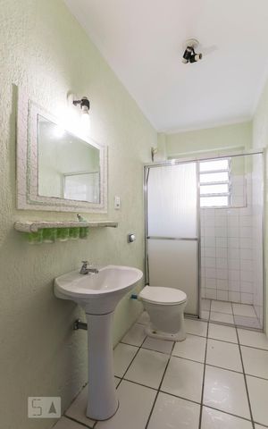 Casa para alugar com 160m², 2 quartos e 1 vaga1o. Andar - Banheiro social