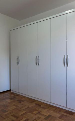 Casa para alugar com 160m², 2 quartos e 1 vaga2o. Andar - Quarto 1 (Armários)
