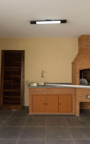 Casa para alugar com 160m², 2 quartos e 1 vagaFundos - Churrasqueira