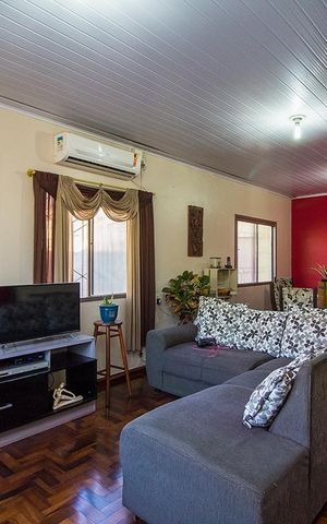 Casa para alugar com 80m², 4 quartos e 3 vagas Casa para alugar com 80m², 4 quartos e 3 vagasSala