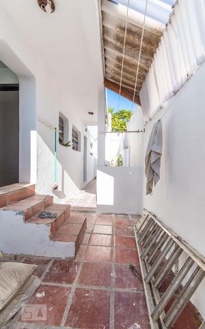 Casa à venda com 530m², 5 quartos e 5 vagas Casa à venda com 530m², 5 quartos e 5 vagasÁrea de Serviço
