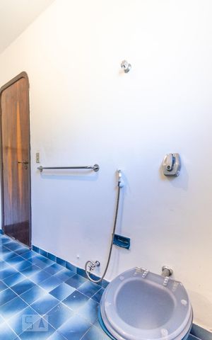 Casa à venda com 530m², 5 quartos e 5 vagas Casa à venda com 530m², 5 quartos e 5 vagasSuíte 1 - Banheiro
