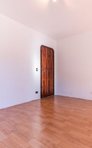 Casa à venda com 530m², 5 quartos e 5 vagas Casa à venda com 530m², 5 quartos e 5 vagasQuarto 2
