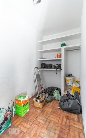 Casa à venda com 530m², 5 quartos e 5 vagas Casa à venda com 530m², 5 quartos e 5 vagasQuarto de Serviço 2
