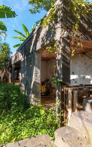 Casa à venda com 530m², 5 quartos e 5 vagas Casa à venda com 530m², 5 quartos e 5 vagasJardim Fundos