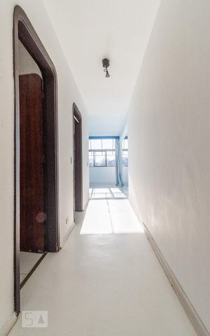 Casa à venda com 530m², 5 quartos e 5 vagas Casa à venda com 530m², 5 quartos e 5 vagasSuíte 2
