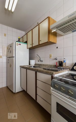 Apartamento para alugar com 65m², 2 quartos e 1 vaga Apartamento para alugar com 65m², 2 quartos e 1 vagaCozinha