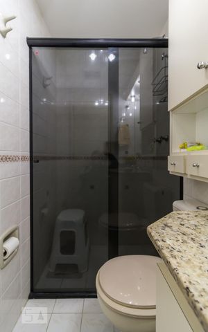 Apartamento para alugar com 65m², 2 quartos e 1 vaga Apartamento para alugar com 65m², 2 quartos e 1 vagaBanheiro suíte