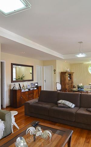Casa para alugar com 450m², 7 quartos e 3 vagasSala