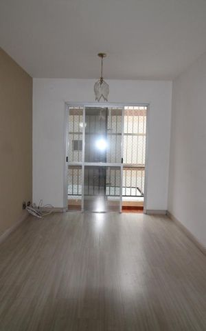 Apartamento para alugar com 70m², 2 quartos e 1 vagaSala