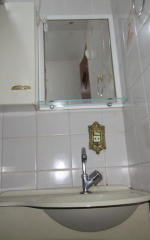 Apartamento para alugar com 70m², 2 quartos e 1 vagaBanheiro social espelho