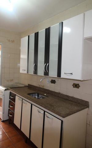 Apartamento para alugar com 70m², 2 quartos e 1 vagaCozinha armários
