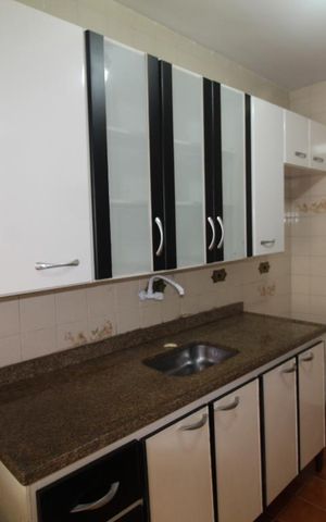 Apartamento para alugar com 70m², 2 quartos e 1 vagaCozinha armários