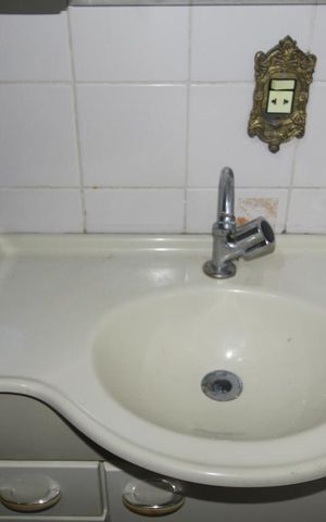 Apartamento para alugar com 70m², 2 quartos e 1 vagaBanheiro social pia